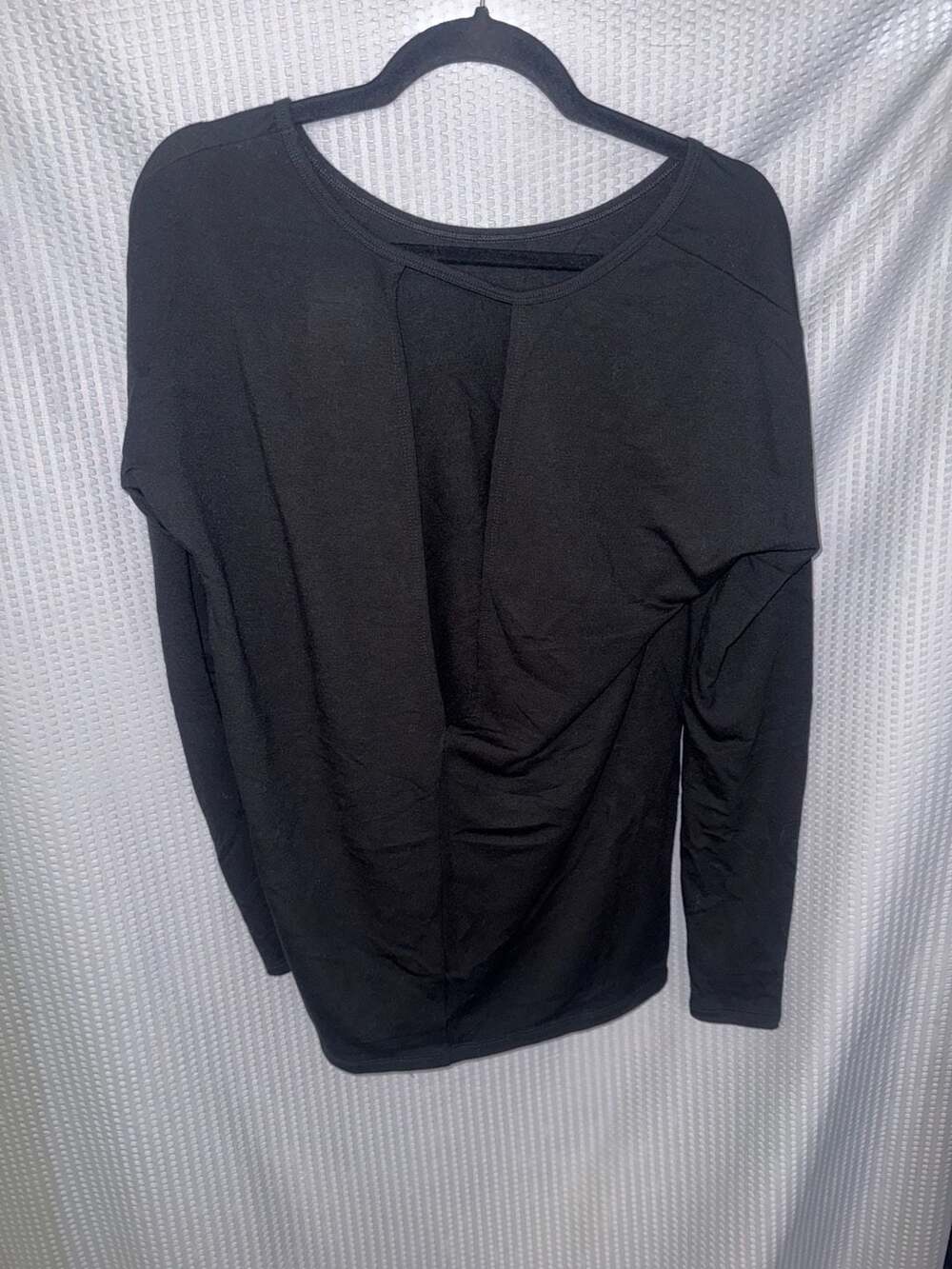 Old Navy Active Black Open Back Long Sleeve Top Size S - Picture 2 of 3
